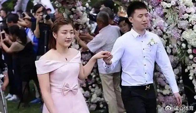 乒坛青梅竹马，陈梦恋情曝光？直播传情，谁注意陈梦回应