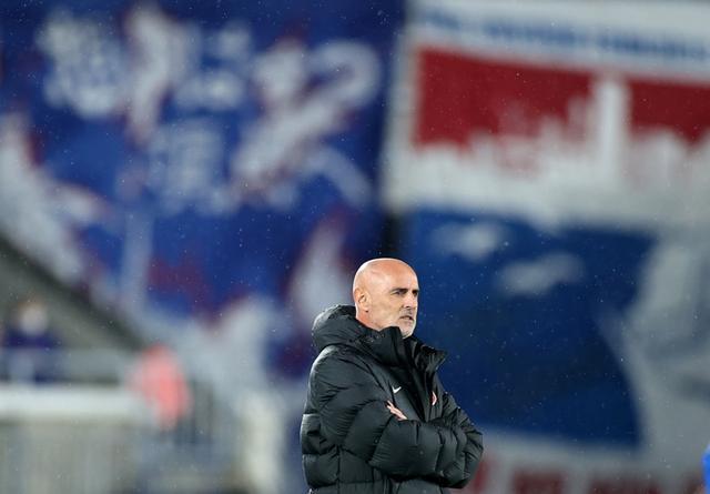 开云体育下载网页版-海港官宣非洲黑又硬“兽腰”加盟,海港球迷凭啥嫌弃 35万欧元身价太便宜?