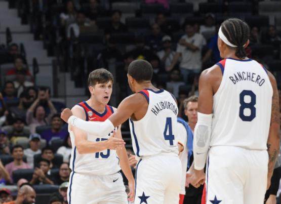 1692870348345009715.png 开云体育下载网址-征服科尔!里夫斯当美国男篮超六:热身场均11.4分