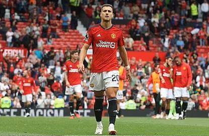 开云体育下载入口-林良锋：曼联赢得侥幸，反败为胜带来更多担忧