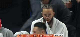 开云体育下载官网-CBA生涯首秀!麦基12中5得12分6板3助 连续“举火烧天”引关注