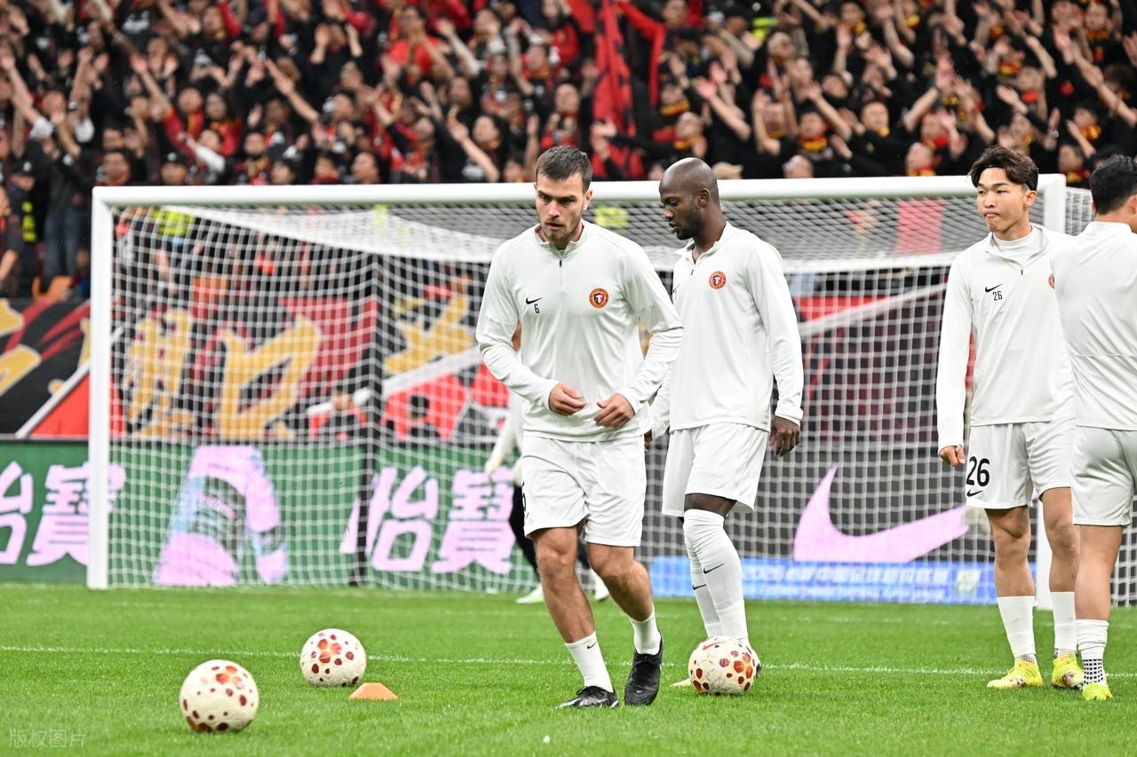 开云体育下载网页版-中超第二轮最差阵容出炉！拉唐领衔，红黄牌扎堆，李金羽意外上榜