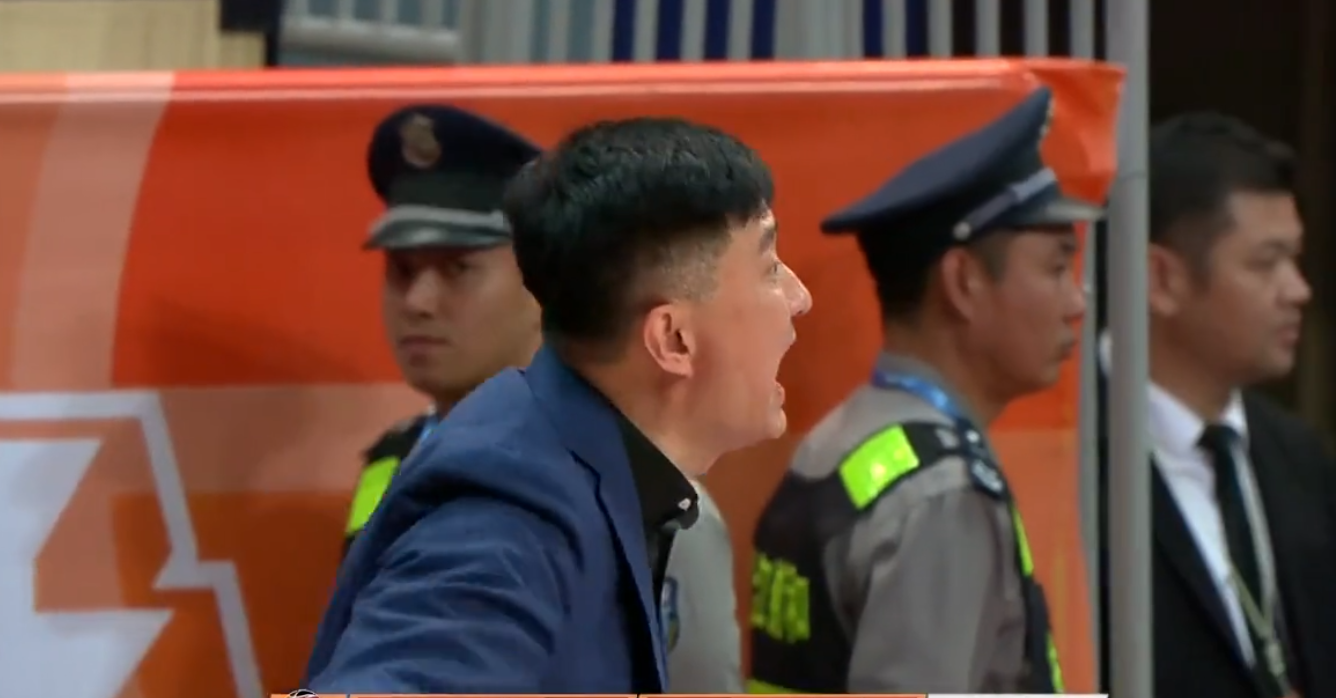 开云体育下载官网-看了胡明轩不压表瞎扔三分的骚操作，才发现，陈家政为啥打不出来